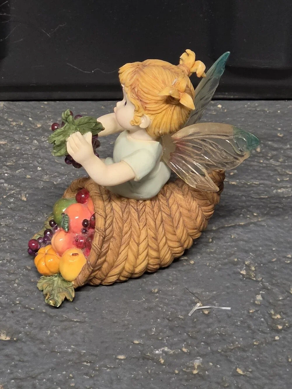 Little Kitchen Fairies- Bounty Fairie- cornucopia - 2003